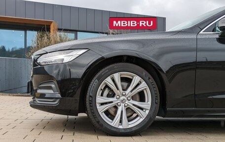 Volvo S90 II рестайлинг, 2021 год, 4 200 000 рублей, 5 фотография