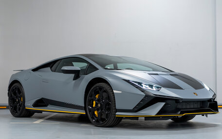 Lamborghini Huracán, 2024 год, 43 000 000 рублей, 4 фотография