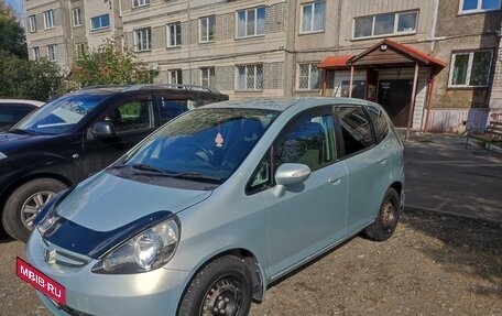 Honda Fit III, 2007 год, 590 000 рублей, 2 фотография