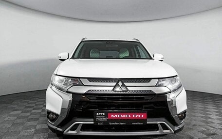 Mitsubishi Outlander III рестайлинг 3, 2018 год, 2 250 000 рублей, 2 фотография