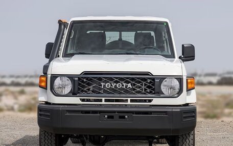 Toyota Land Cruiser 70, 2024 год, 10 390 000 рублей, 8 фотография