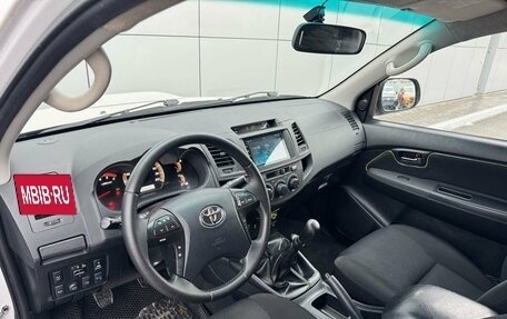 Toyota Hilux VII, 2014 год, 2 300 000 рублей, 8 фотография