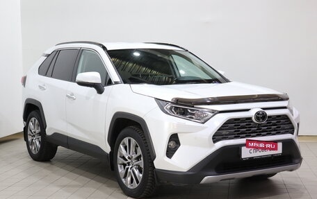 Toyota RAV4, 2020 год, 4 300 000 рублей, 4 фотография