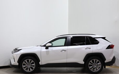 Toyota RAV4, 2020 год, 4 300 000 рублей, 9 фотография