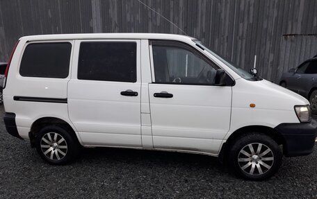 Toyota Town Ace III, 2005 год, 875 000 рублей, 2 фотография