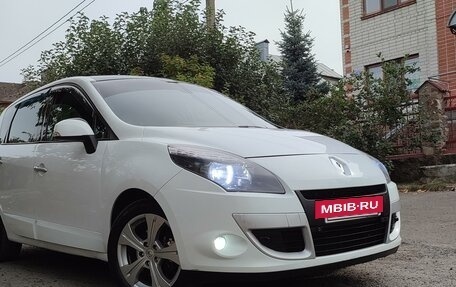 Renault Scenic III, 2010 год, 650 000 рублей, 2 фотография