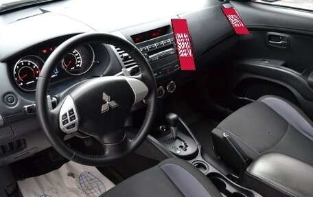 Mitsubishi Outlander III рестайлинг 3, 2010 год, 1 180 000 рублей, 12 фотография