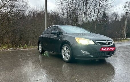 Opel Astra J, 2011 год, 670 000 рублей, 4 фотография