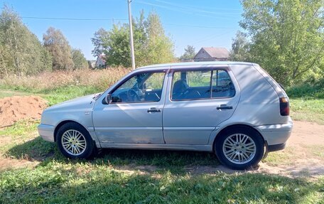 Volkswagen Golf IV, 1997 год, 198 000 рублей, 2 фотография