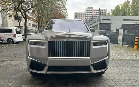 Rolls-Royce Cullinan, 2024 год, 61 310 176 рублей, 1 фотография