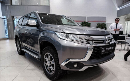 Mitsubishi Pajero Sport III рестайлинг, 2017 год, 3 050 000 рублей, 7 фотография