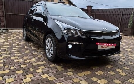 KIA Rio IV, 2018 год, 1 630 000 рублей, 9 фотография