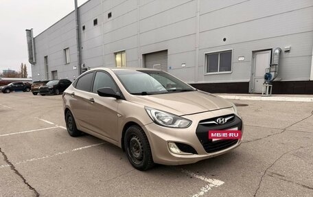 Hyundai Solaris II рестайлинг, 2013 год, 760 000 рублей, 2 фотография