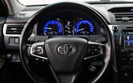 Toyota Camry, 2016 год, 2 348 000 рублей, 19 фотография