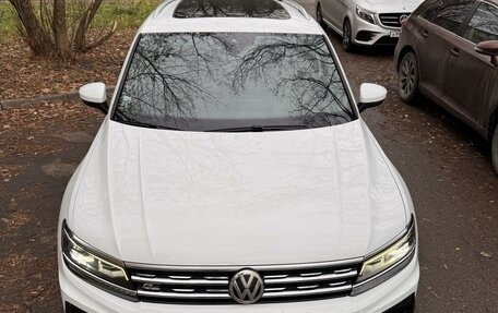 Volkswagen Tiguan II, 2019 год, 2 850 000 рублей, 1 фотография