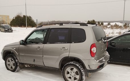 Chevrolet Niva I рестайлинг, 2012 год, 600 000 рублей, 4 фотография