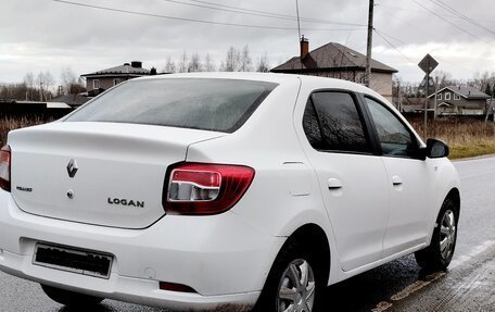 Renault Logan II, 2017 год, 475 000 рублей, 3 фотография