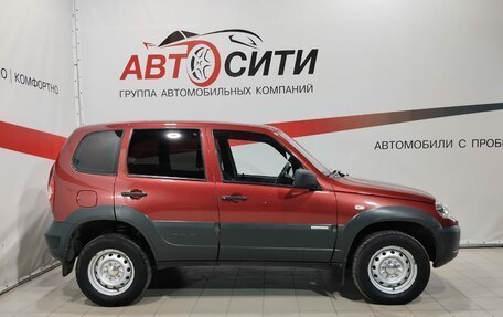 Chevrolet Niva I рестайлинг, 2015 год, 836 000 рублей, 8 фотография