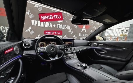 Mercedes-Benz E-Класс, 2019 год, 3 555 000 рублей, 17 фотография