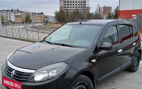 Renault Sandero I, 2014 год, 650 000 рублей, 2 фотография