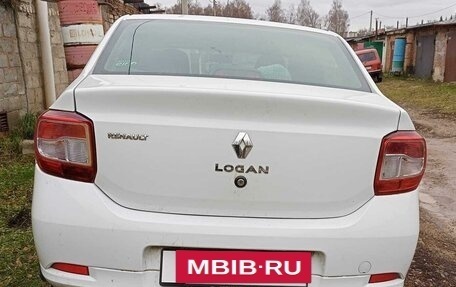 Renault Logan II, 2016 год, 650 000 рублей, 4 фотография