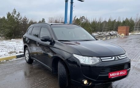 Mitsubishi Outlander III рестайлинг 3, 2012 год, 1 450 000 рублей, 3 фотография