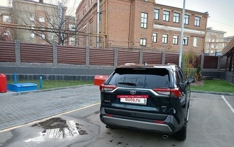 Toyota RAV4, 2020 год, 3 990 000 рублей, 5 фотография