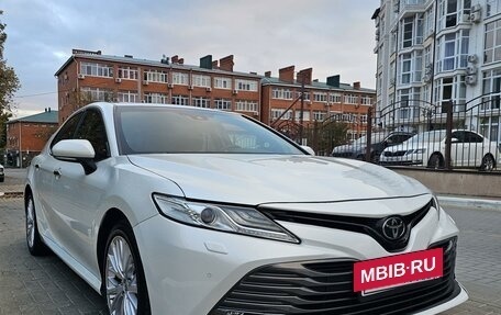 Toyota Camry, 2018 год, 3 490 000 рублей, 6 фотография