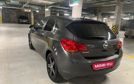 Opel Astra J, 2011 год, 655 000 рублей, 6 фотография