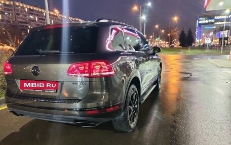 Volkswagen Touareg III, 2016 год, 3 215 000 рублей, 10 фотография