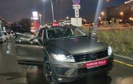 Volkswagen Touareg III, 2016 год, 3 215 000 рублей, 11 фотография