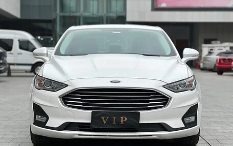 Ford Mondeo V, 2020 год, 1 870 000 рублей, 2 фотография