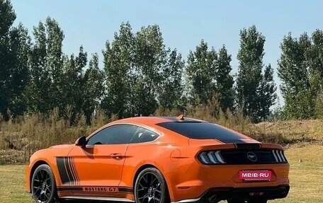 Ford Mustang VI рестайлинг, 2021 год, 3 460 000 рублей, 4 фотография