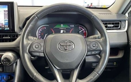 Toyota RAV4, 2021 год, 2 410 000 рублей, 11 фотография