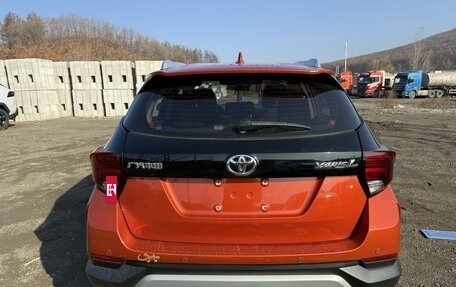 Toyota Yaris, 2022 год, 1 350 000 рублей, 6 фотография