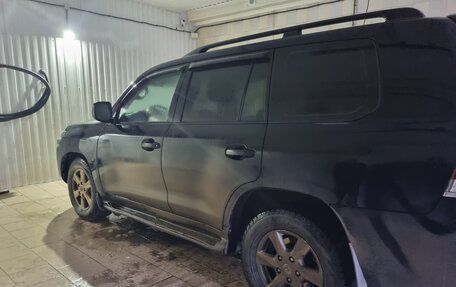 Toyota Land Cruiser 200, 2010 год, 2 300 000 рублей, 7 фотография