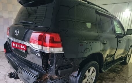 Toyota Land Cruiser 200, 2010 год, 2 300 000 рублей, 9 фотография