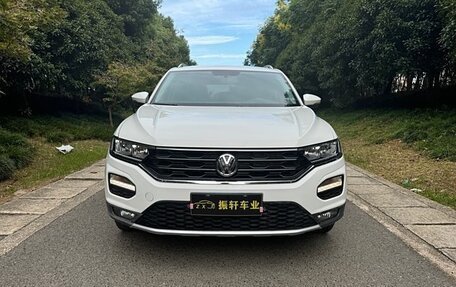 Volkswagen T-Roc I, 2019 год, 1 570 222 рублей, 2 фотография