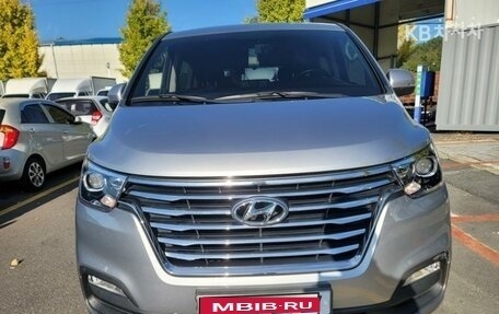 Hyundai Grand Starex Grand Starex I рестайлинг 2, 2020 год, 3 214 341 рублей, 1 фотография