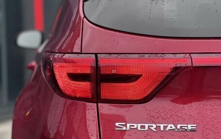 KIA Sportage IV рестайлинг, 2018 год, 2 390 000 рублей, 18 фотография