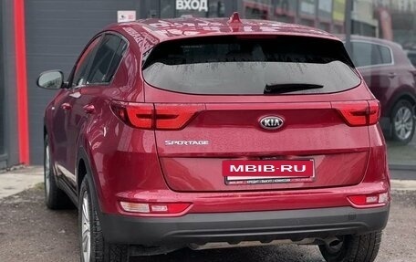 KIA Sportage IV рестайлинг, 2018 год, 2 390 000 рублей, 14 фотография