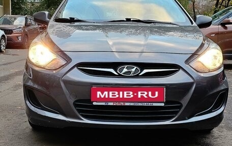 Hyundai Solaris II рестайлинг, 2013 год, 990 000 рублей, 1 фотография