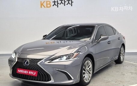 Lexus ES VII, 2021 год, 4 300 000 рублей, 1 фотография