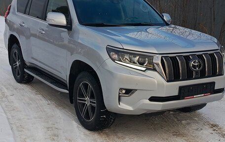 Toyota Land Cruiser Prado 150 рестайлинг 2, 2019 год, 6 550 000 рублей, 6 фотография