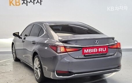 Lexus ES VII, 2021 год, 4 300 000 рублей, 2 фотография