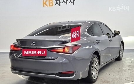 Lexus ES VII, 2021 год, 4 300 000 рублей, 3 фотография