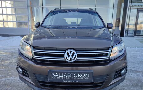 Volkswagen Tiguan I, 2015 год, 1 499 000 рублей, 2 фотография