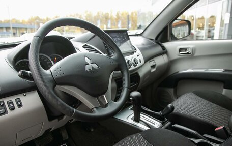 Mitsubishi L200 IV рестайлинг, 2011 год, 1 644 000 рублей, 10 фотография