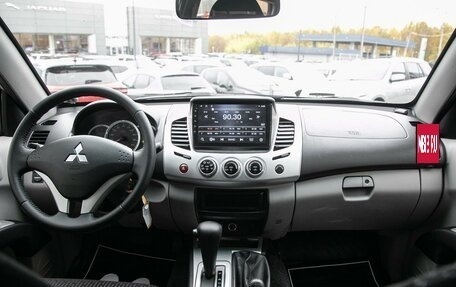 Mitsubishi L200 IV рестайлинг, 2011 год, 1 644 000 рублей, 13 фотография