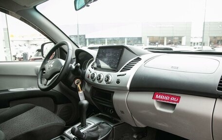 Mitsubishi L200 IV рестайлинг, 2011 год, 1 644 000 рублей, 18 фотография